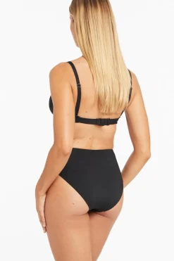 Essentials Twist Front DD/E Cup Bra