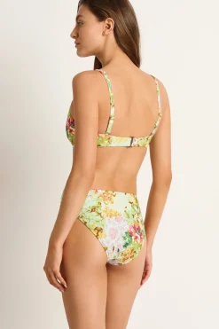 Olympia Multi Fit Twist Crop